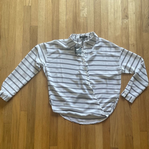 Forever 21 Women’s Long Sleeve Top Small - Picture 1 of 3